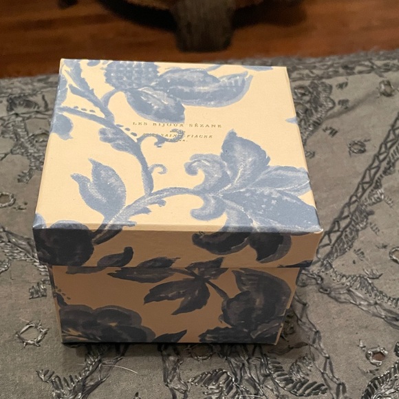 Sezane Green and Floral Tie On Bracelets with Gold Medallions - Picture 6 of 6